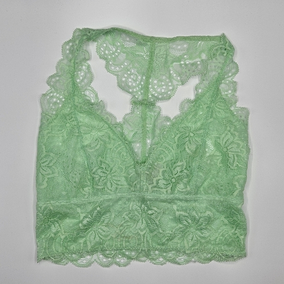NWOT Out From Under Urban Outfitters Bralette size medium - Picture 1 of 8